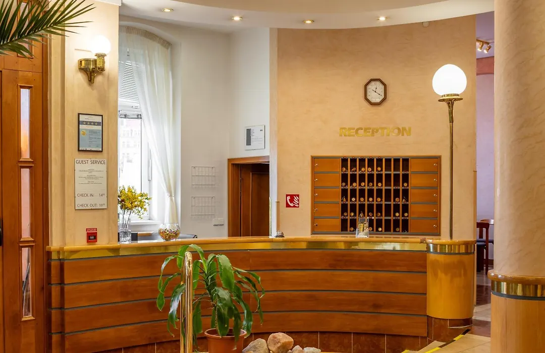 Wellness Hotel Jean De Carro-1