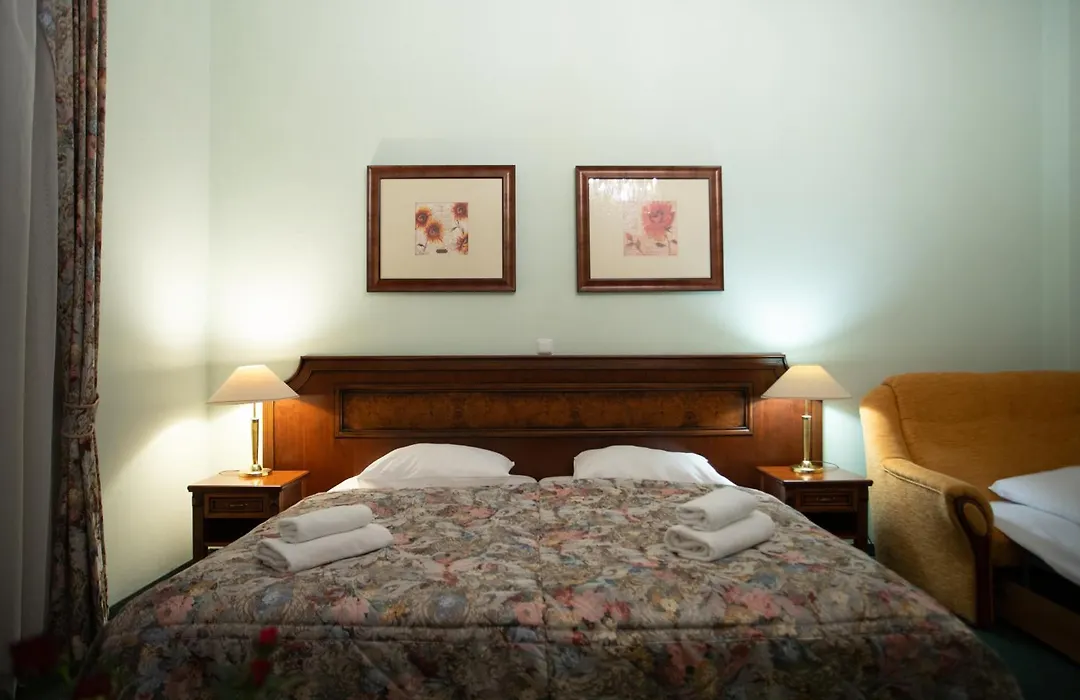 Hotel Ester-1