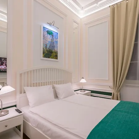 Revelton Suites Karlovy Vary-3